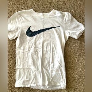 Nike swoosh T-shirt